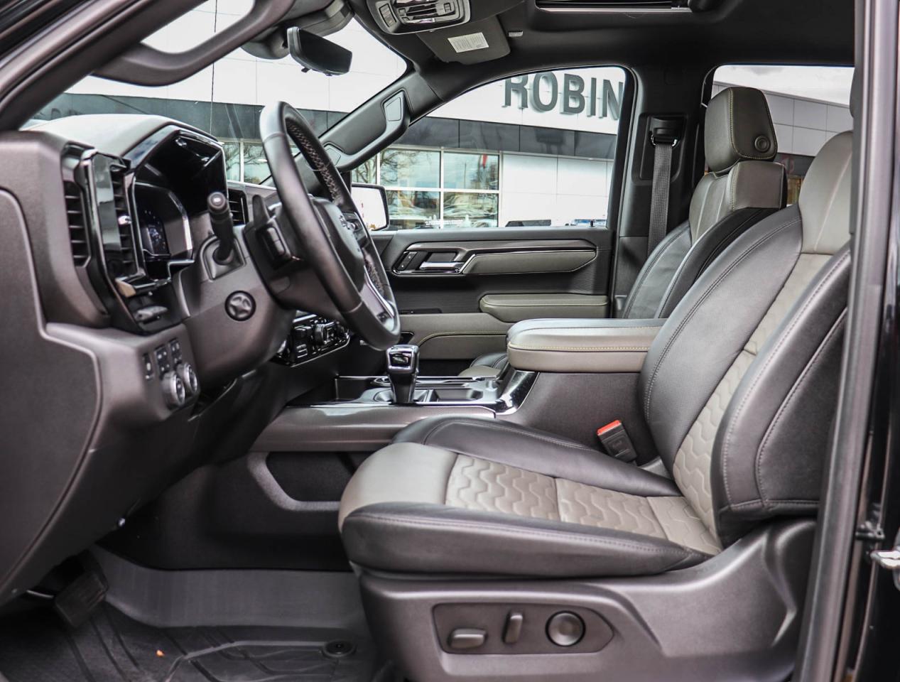 2025 Chevrolet Silverado 1500 ZR2 Photo