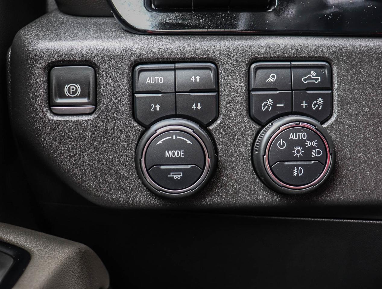 2025 Chevrolet Silverado 1500 ZR2 Photo