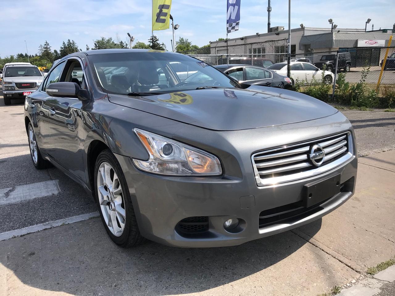 2014 Nissan Maxima SV/LEATHER/SUNROOF Photo