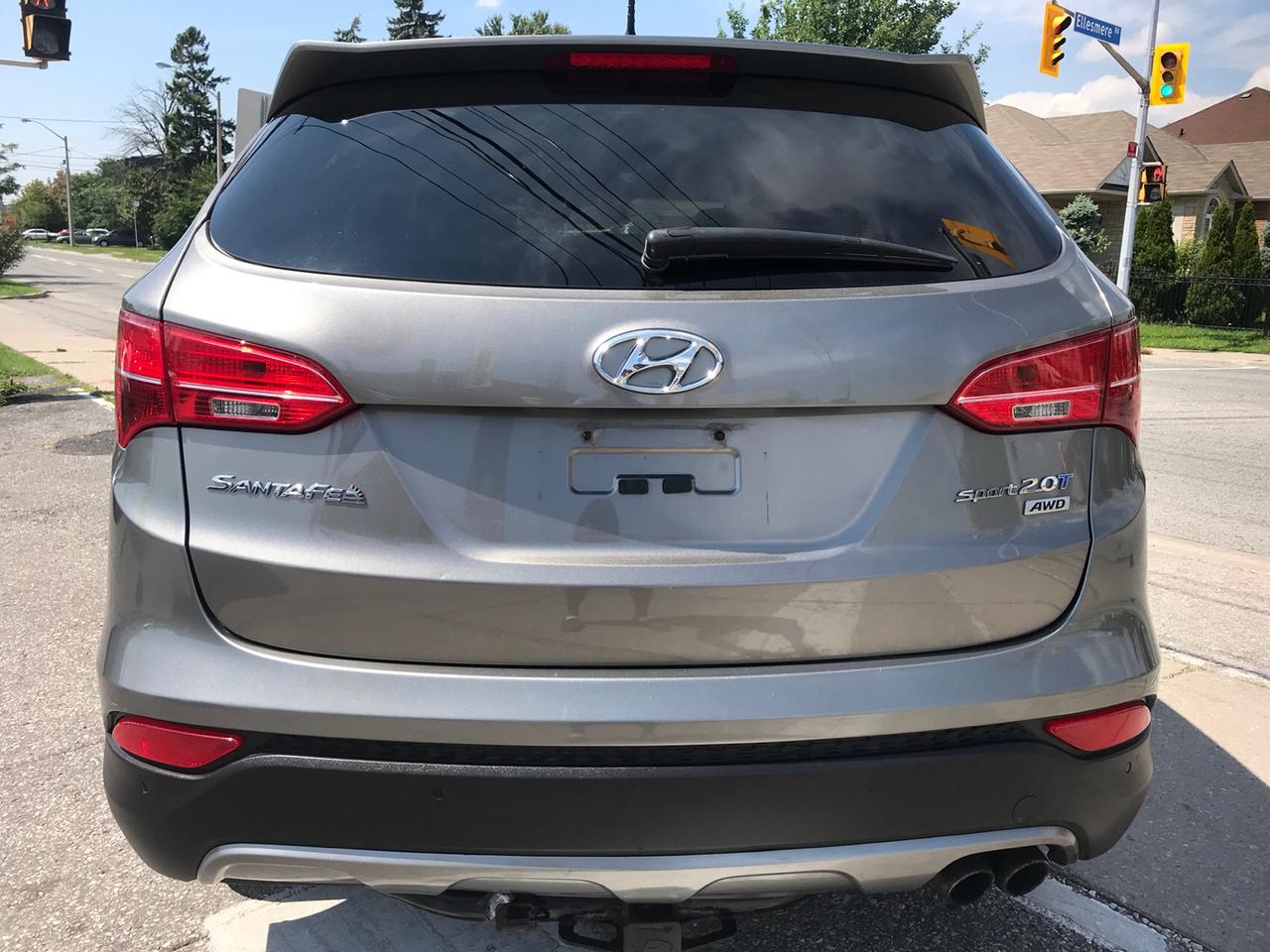 2013 Hyundai Santa Fe Sport 2.0 AWD Photo