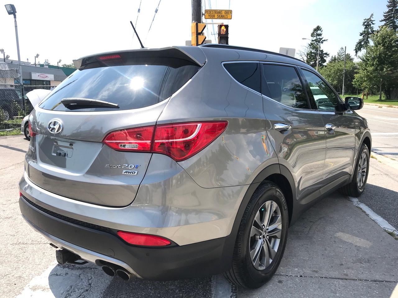 2013 Hyundai Santa Fe Sport 2.0 AWD Photo