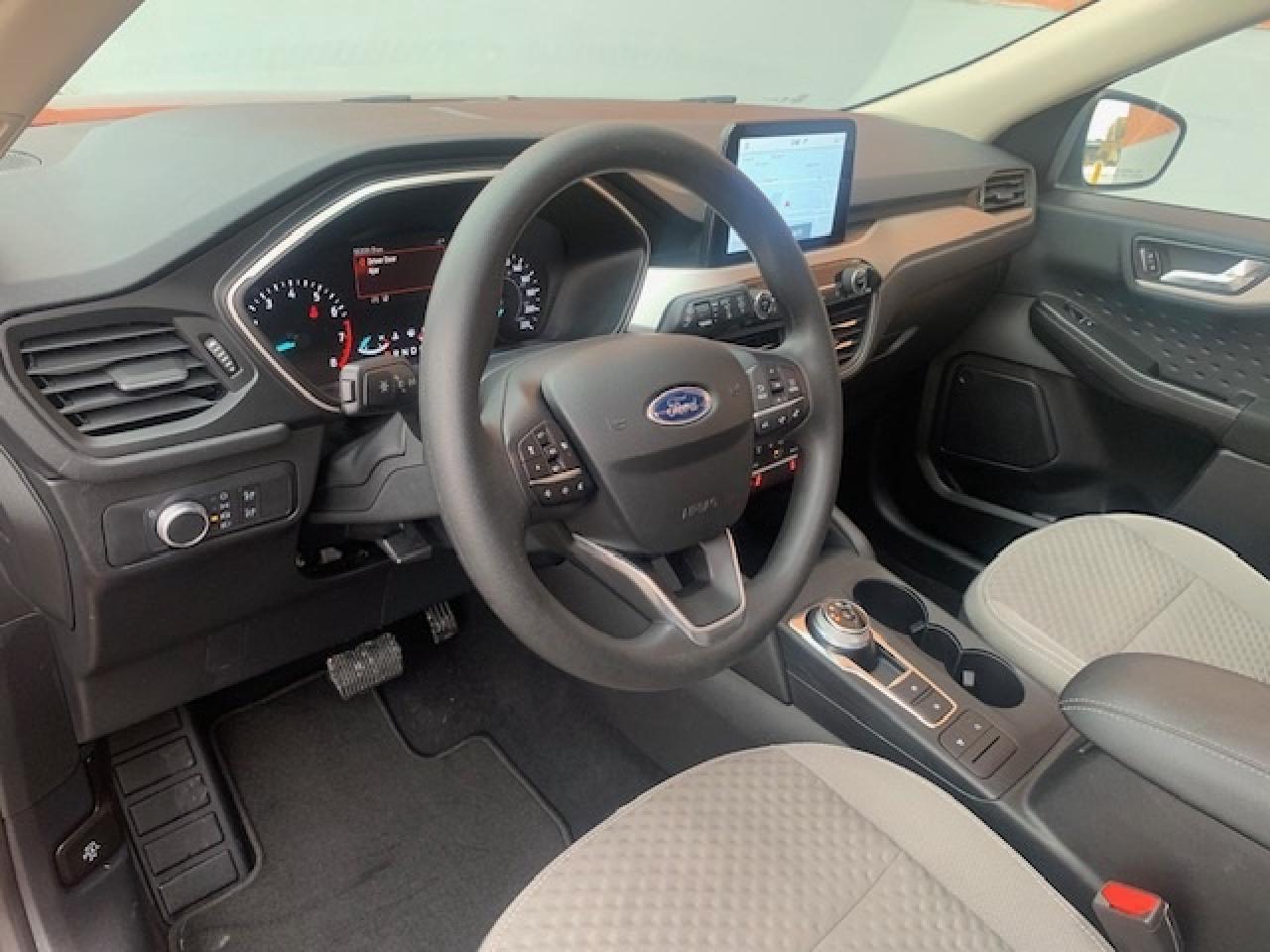 2020 Ford Escape SE AWD Photo