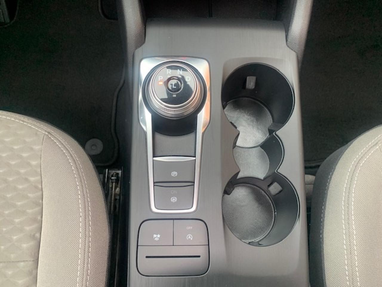 2020 Ford Escape SE AWD Photo