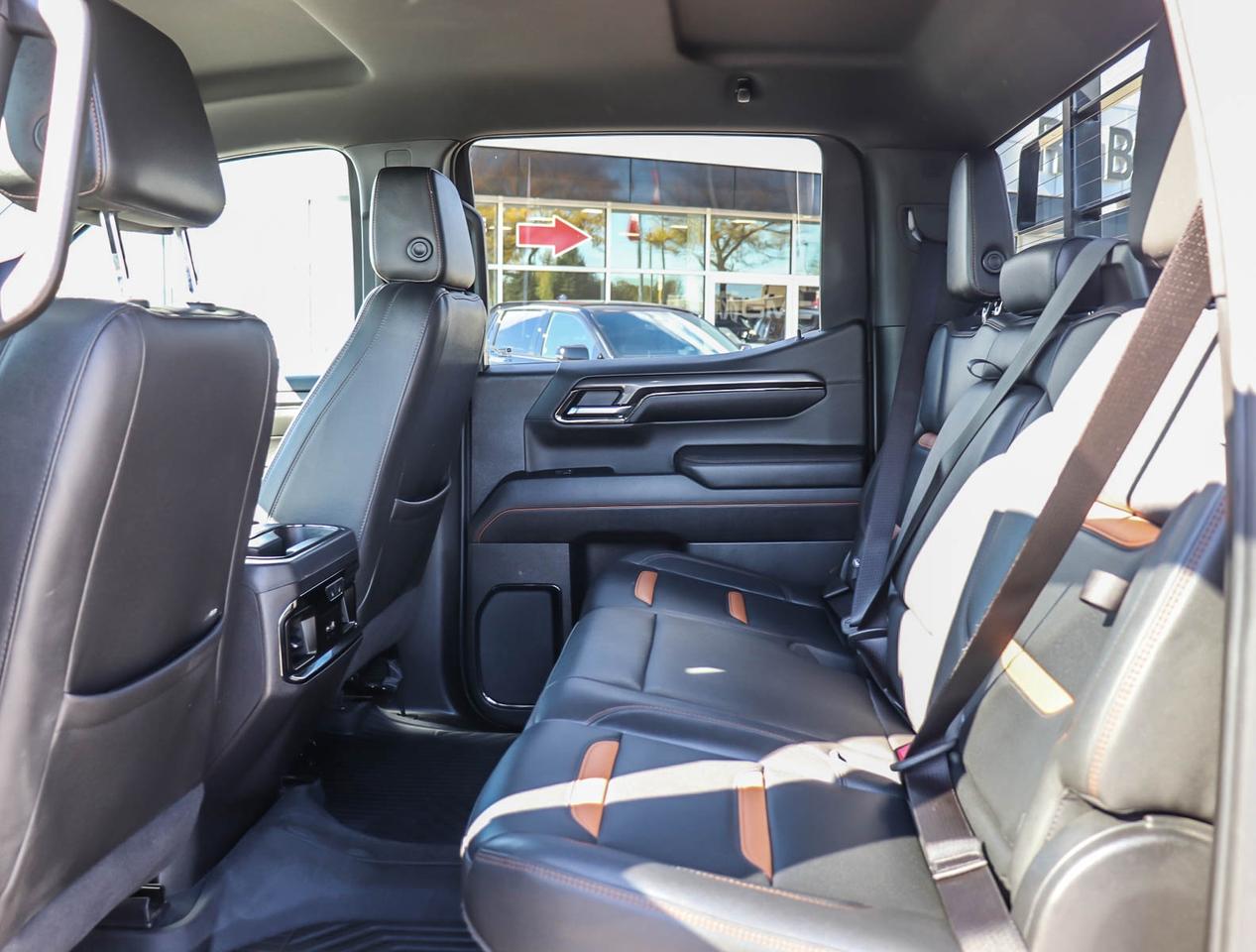 2023 GMC Sierra 1500 AT4 Photo