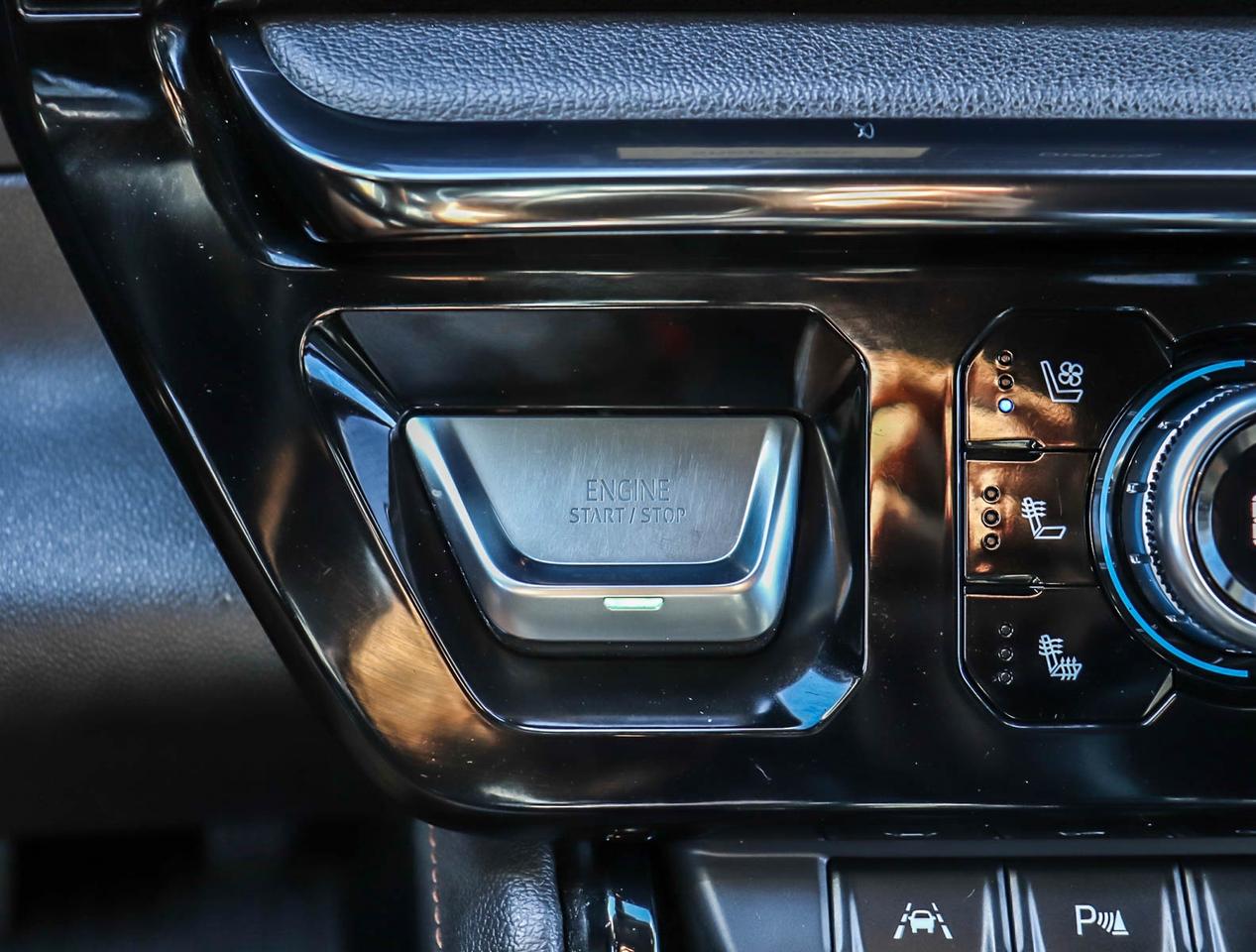 2023 GMC Sierra 1500 AT4 Photo