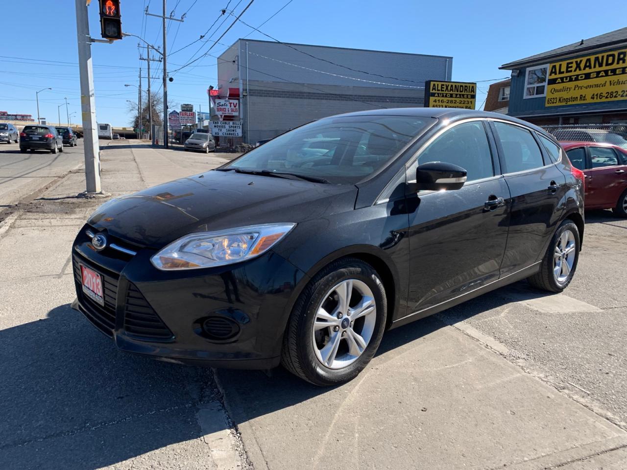 2013 Ford Focus SE Hatch Photo2