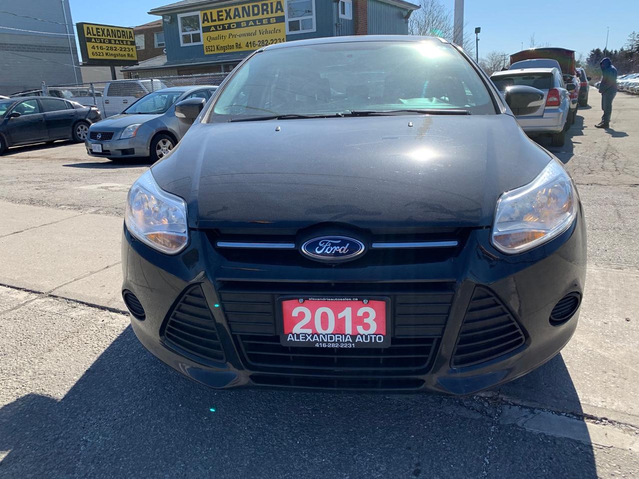 2013 Ford Focus SE Hatch Photo