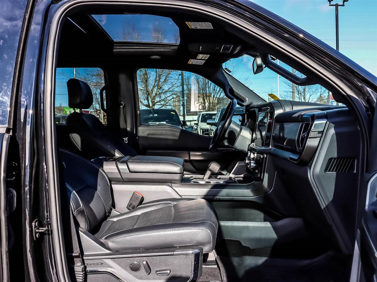 2024 Ford F-150 Lariat Photo