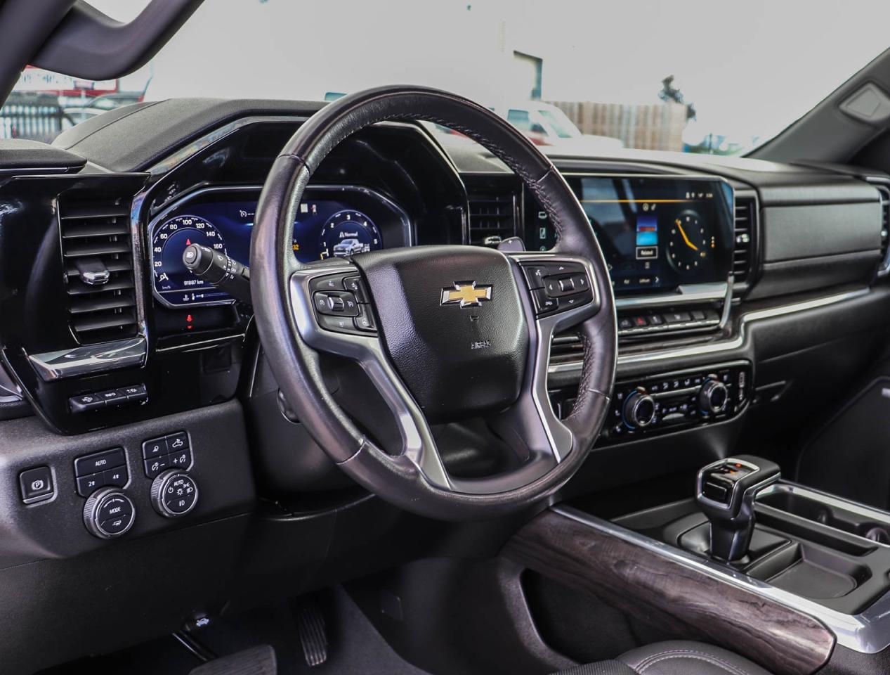 2023 Chevrolet Silverado 1500 LTZ Photo