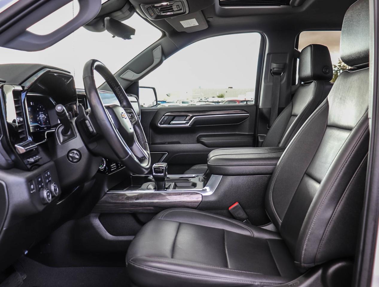 2023 Chevrolet Silverado 1500 LTZ Photo