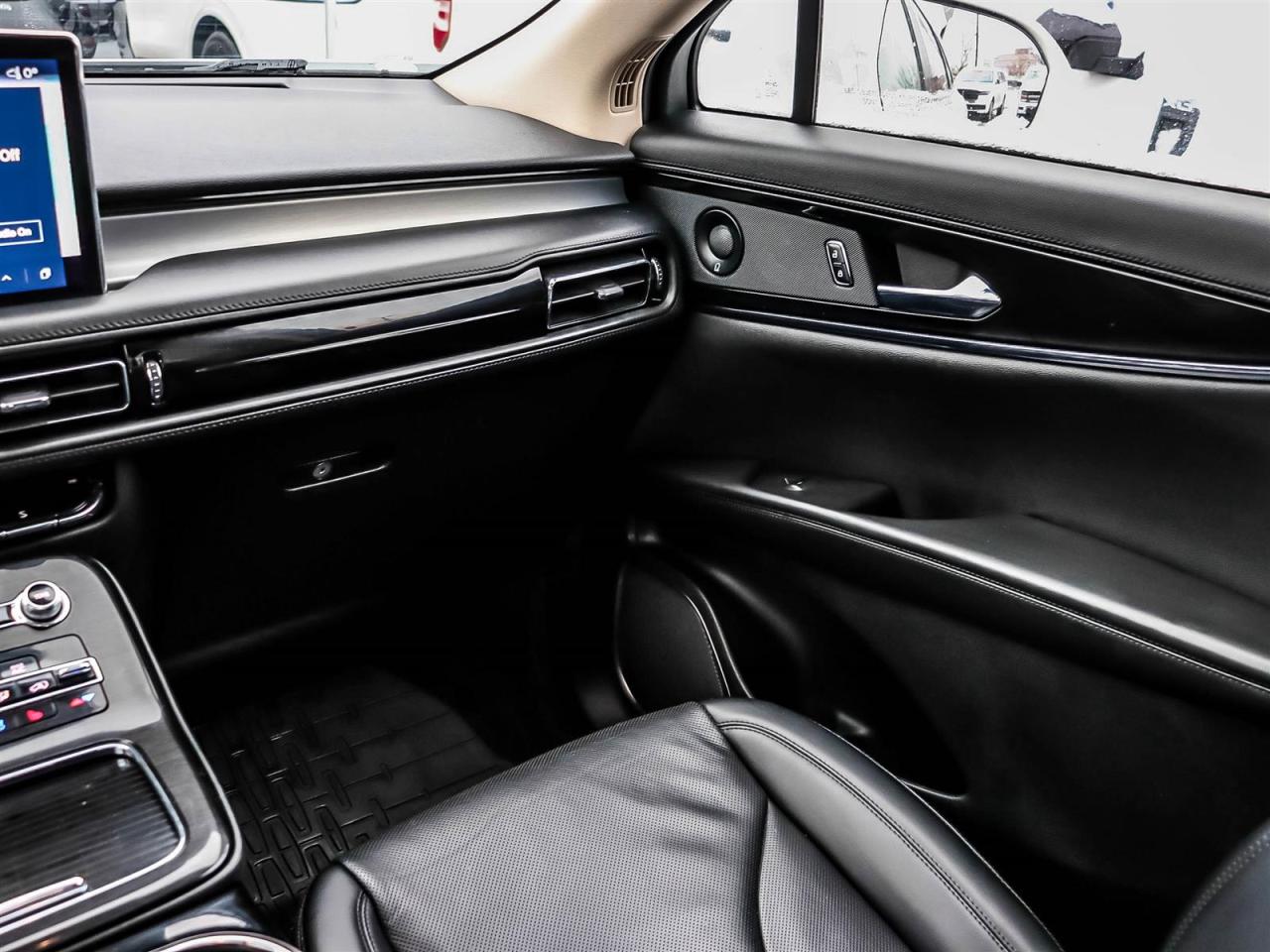 2023 Lincoln Nautilus RESERVE Photo