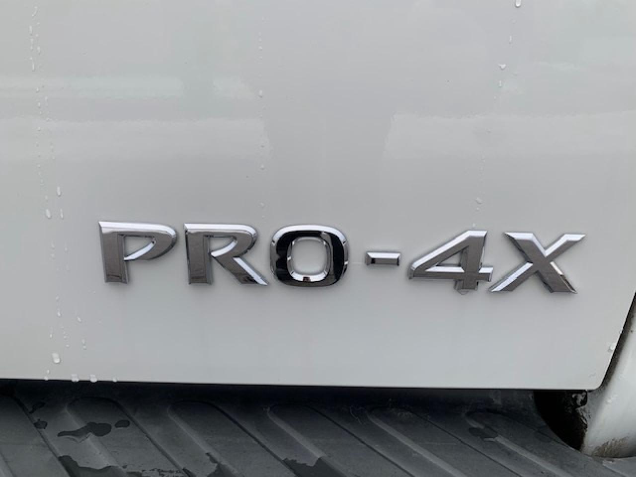 2018 Nissan Frontier PRO-4X 4x4 Photo
