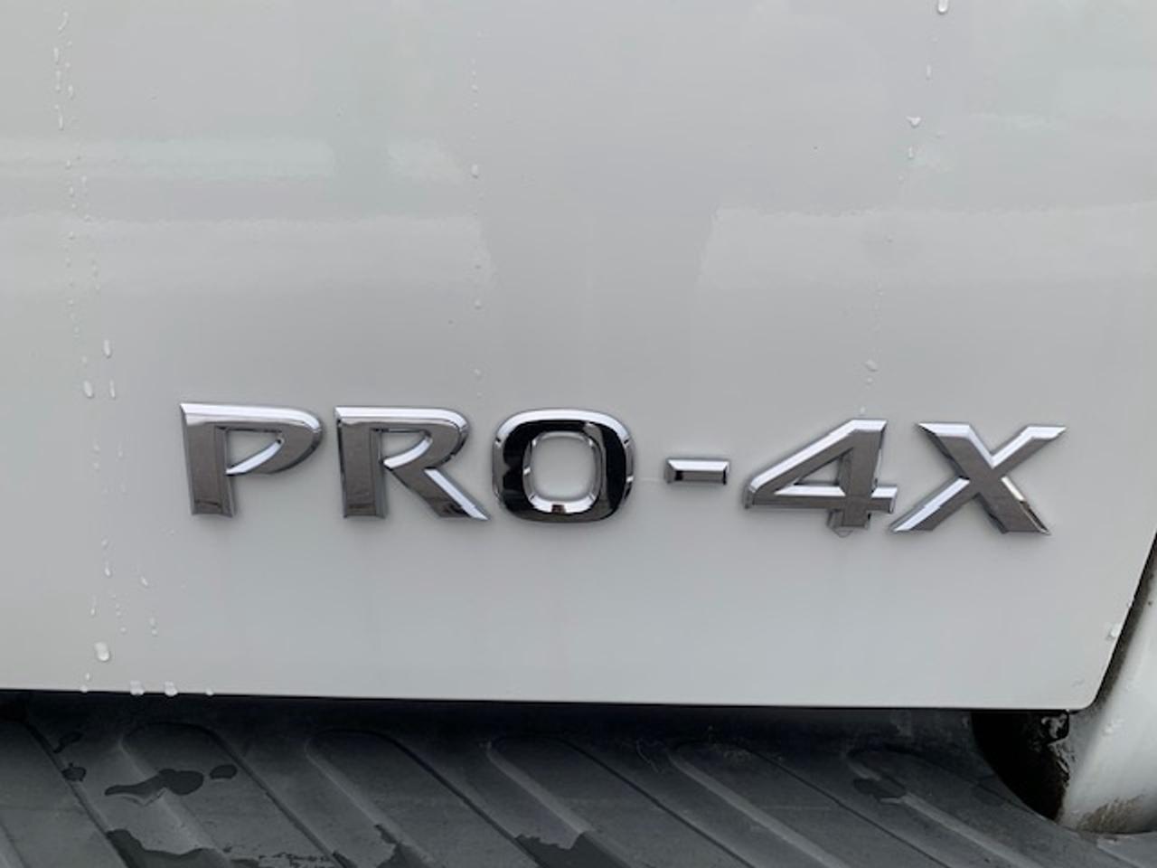 2018 Nissan Frontier PRO-4X 4x4 Photo