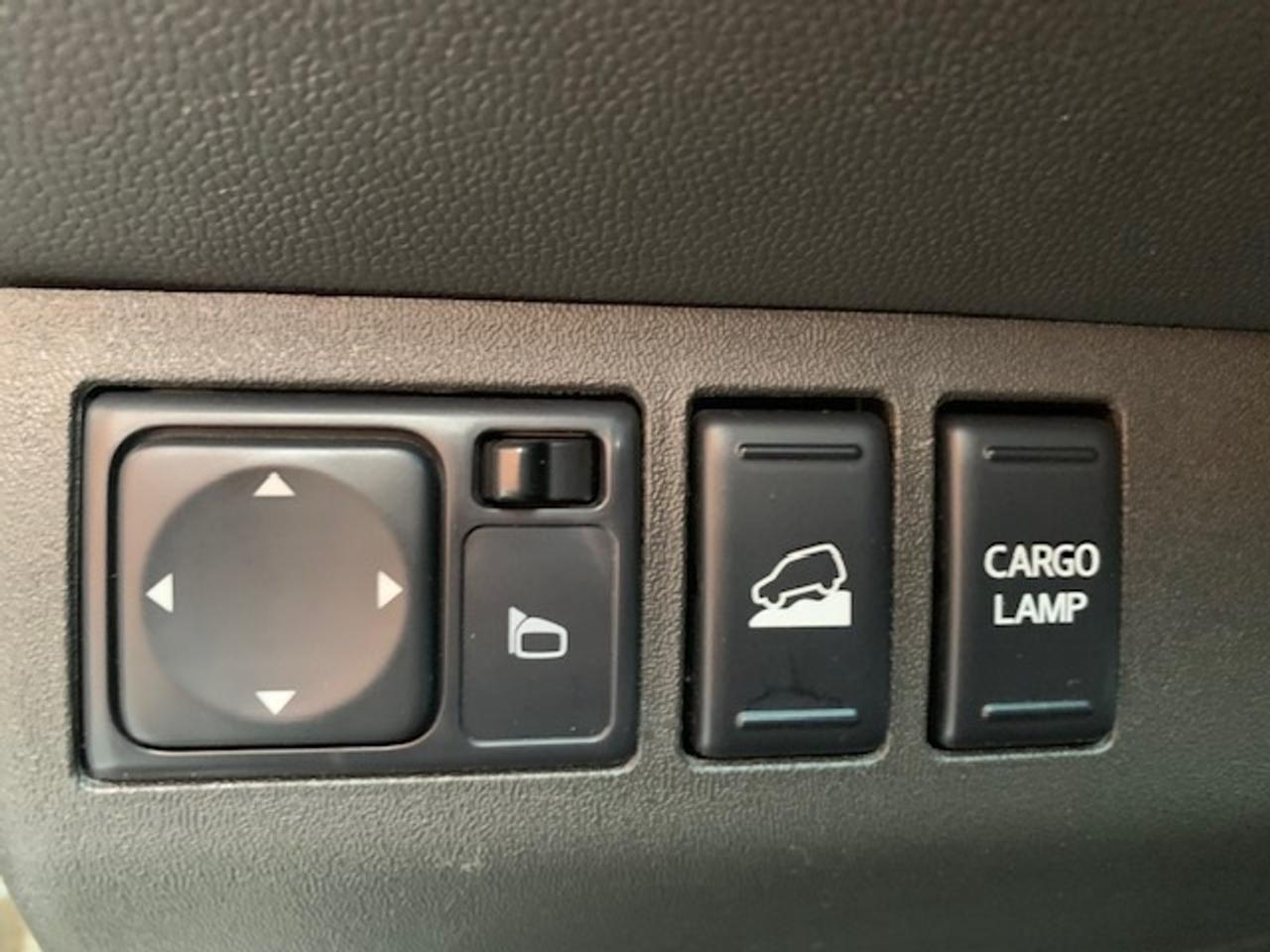 2018 Nissan Frontier PRO-4X 4x4 Photo