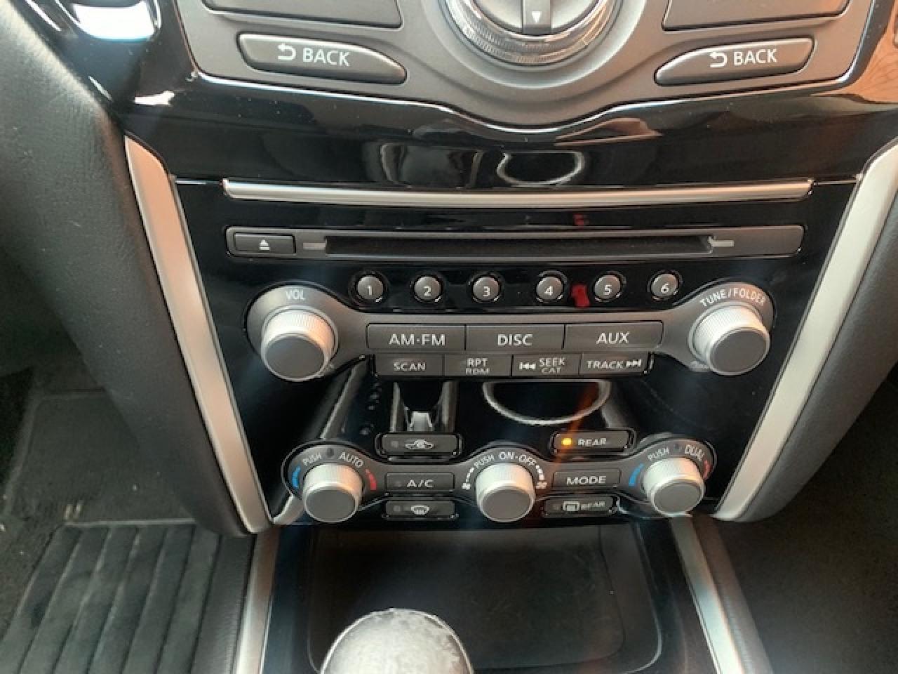 2016 Nissan Pathfinder SV AWD Photo