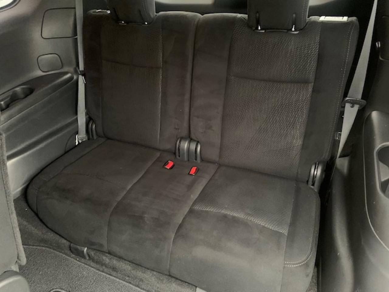 2016 Nissan Pathfinder SV AWD Photo