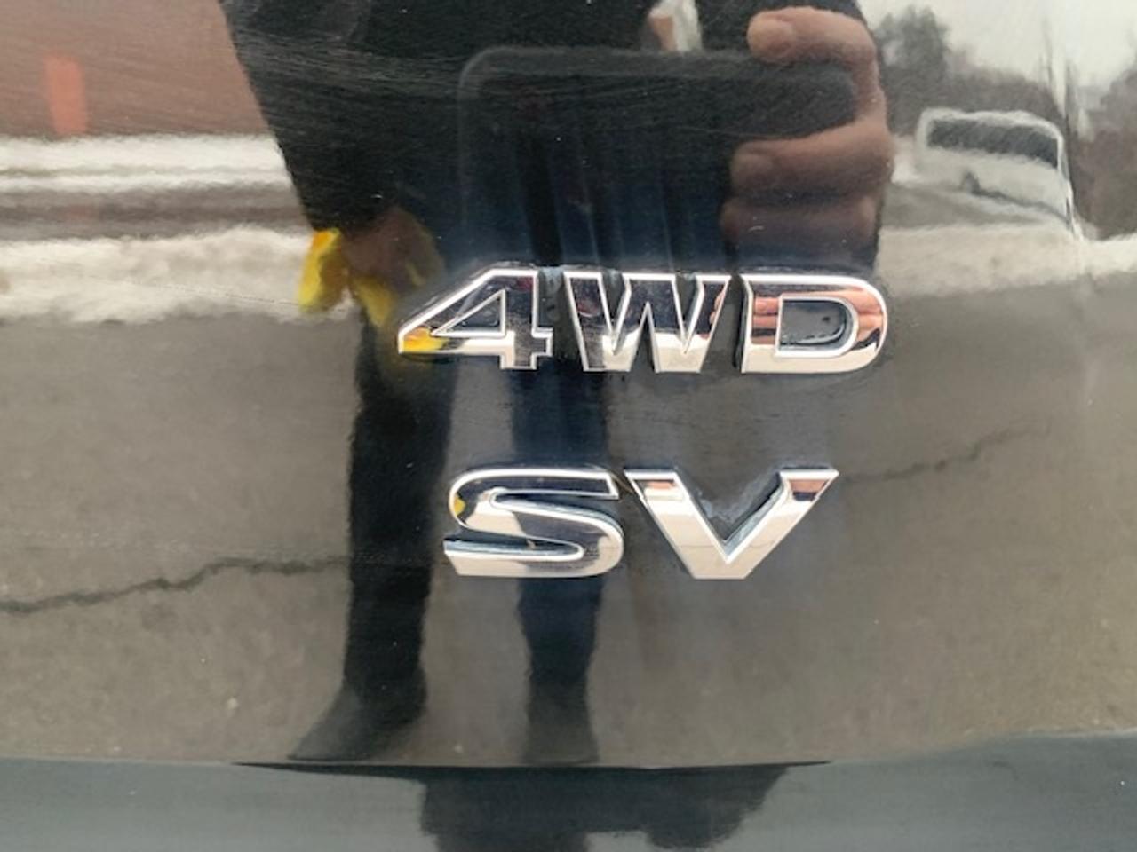 2016 Nissan Pathfinder SV AWD Photo