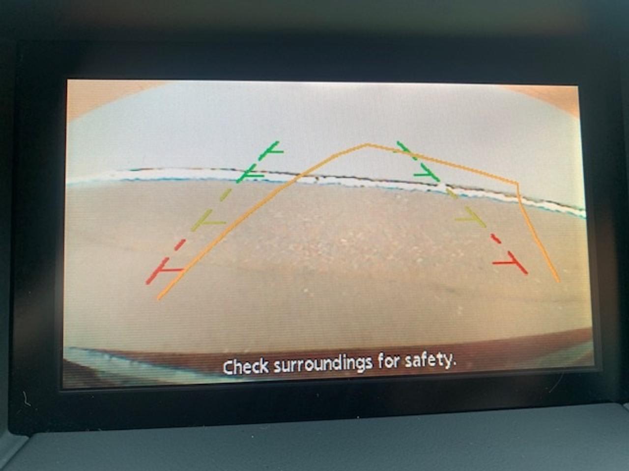 2016 Nissan Pathfinder SV AWD Photo