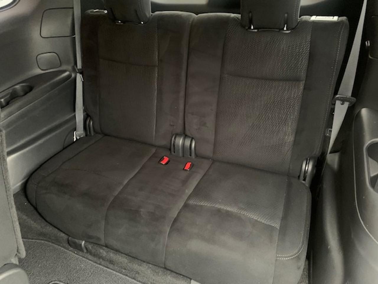 2016 Nissan Pathfinder SV AWD Photo