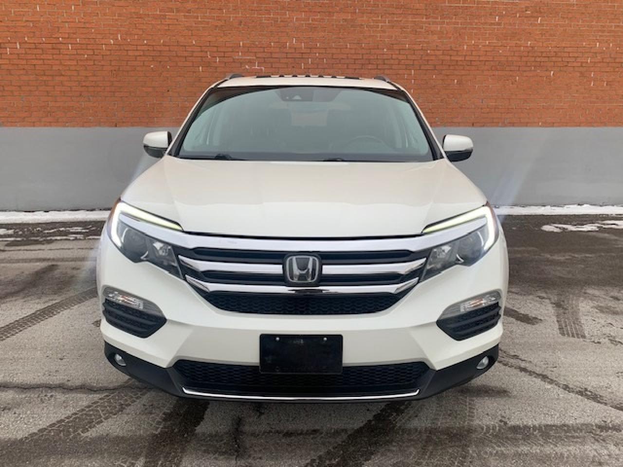 2017 Honda Pilot Touring AWD Photo