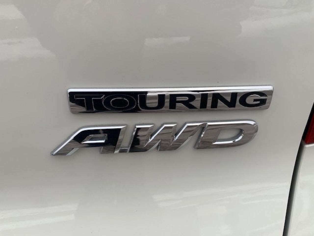 2017 Honda Pilot Touring AWD Photo