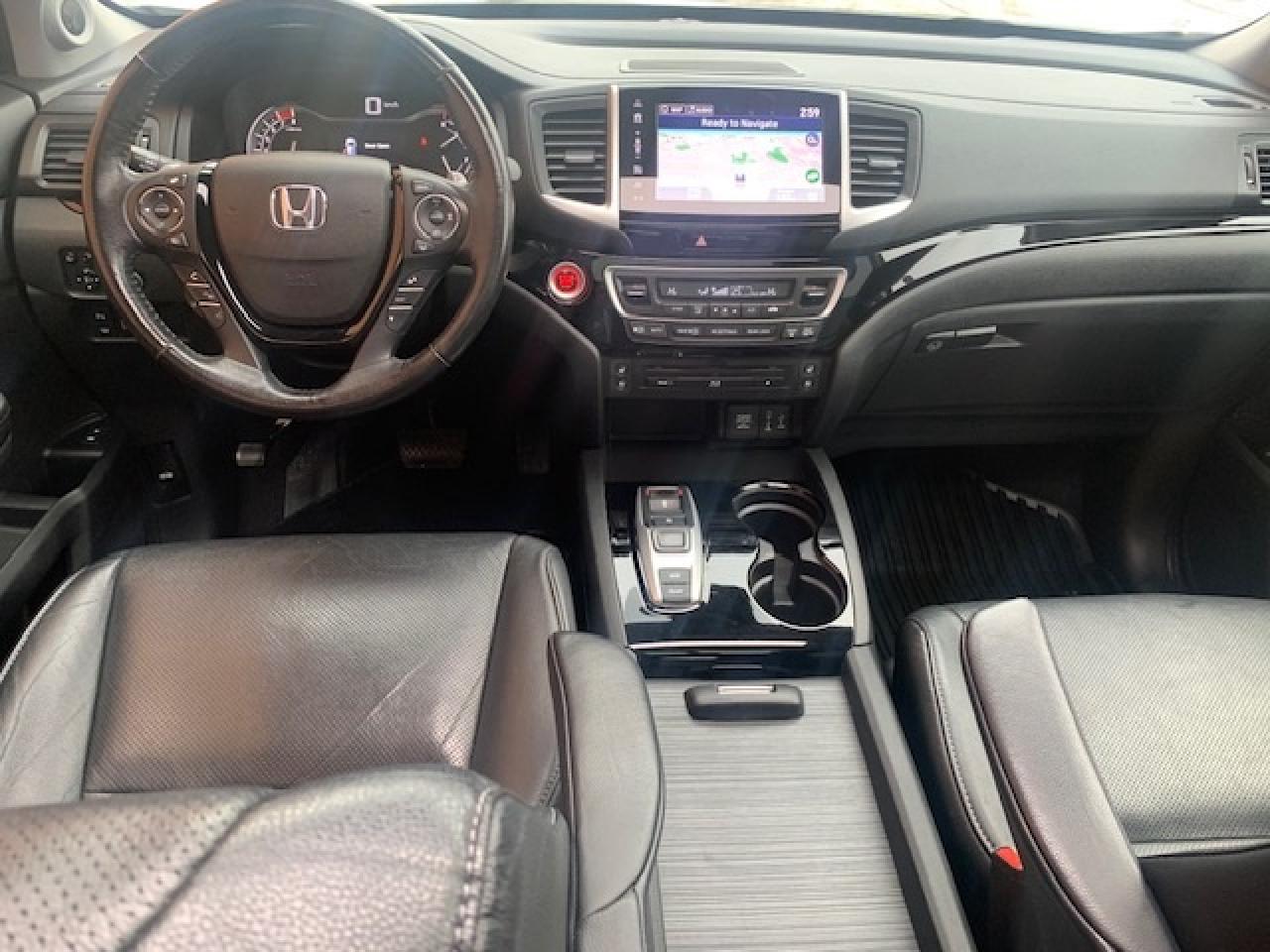 2017 Honda Pilot Touring AWD Photo