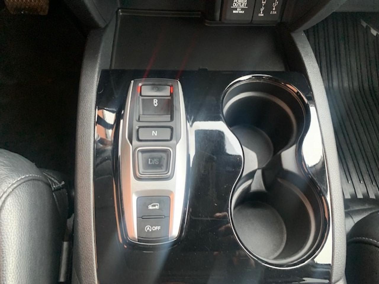 2017 Honda Pilot Touring AWD Photo