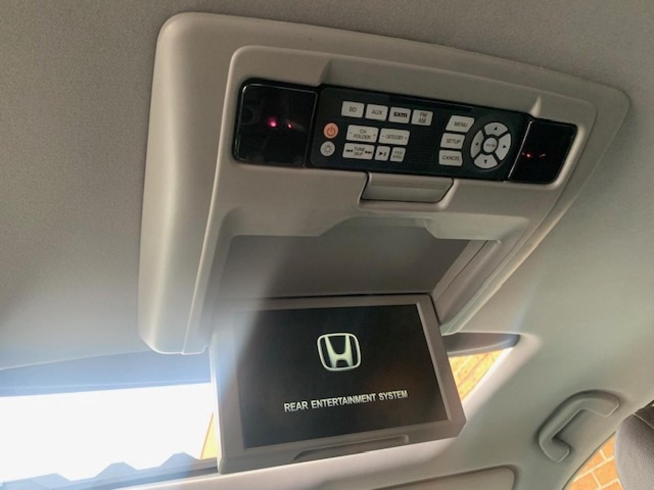 2017 Honda Pilot Touring AWD Photo