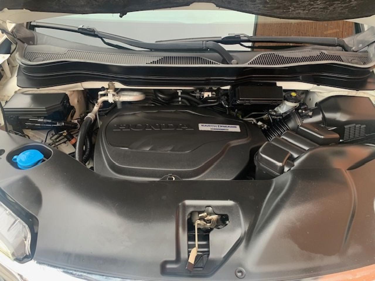 2017 Honda Pilot Touring AWD Photo