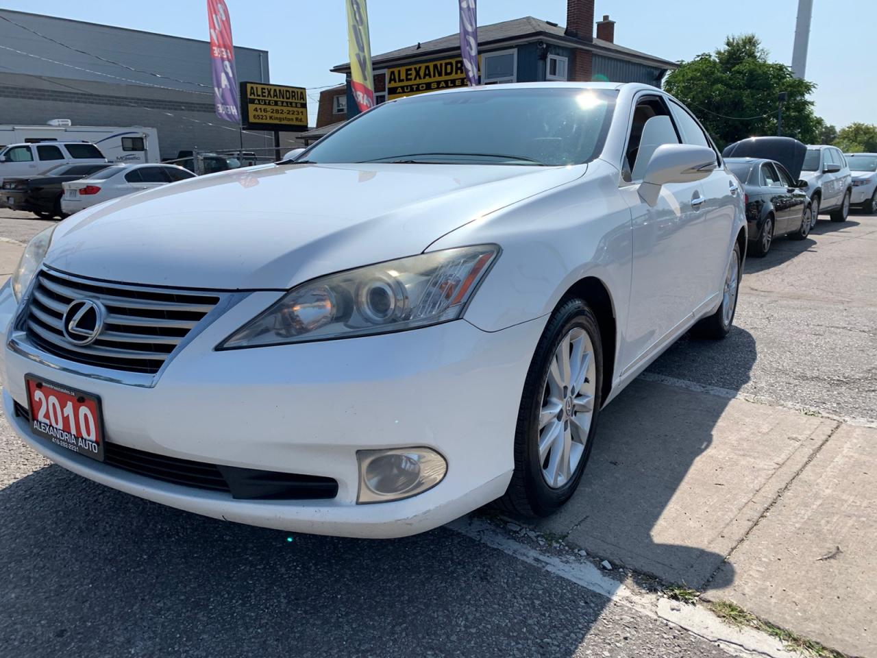 2010 Lexus ES 350 Sedan Photo