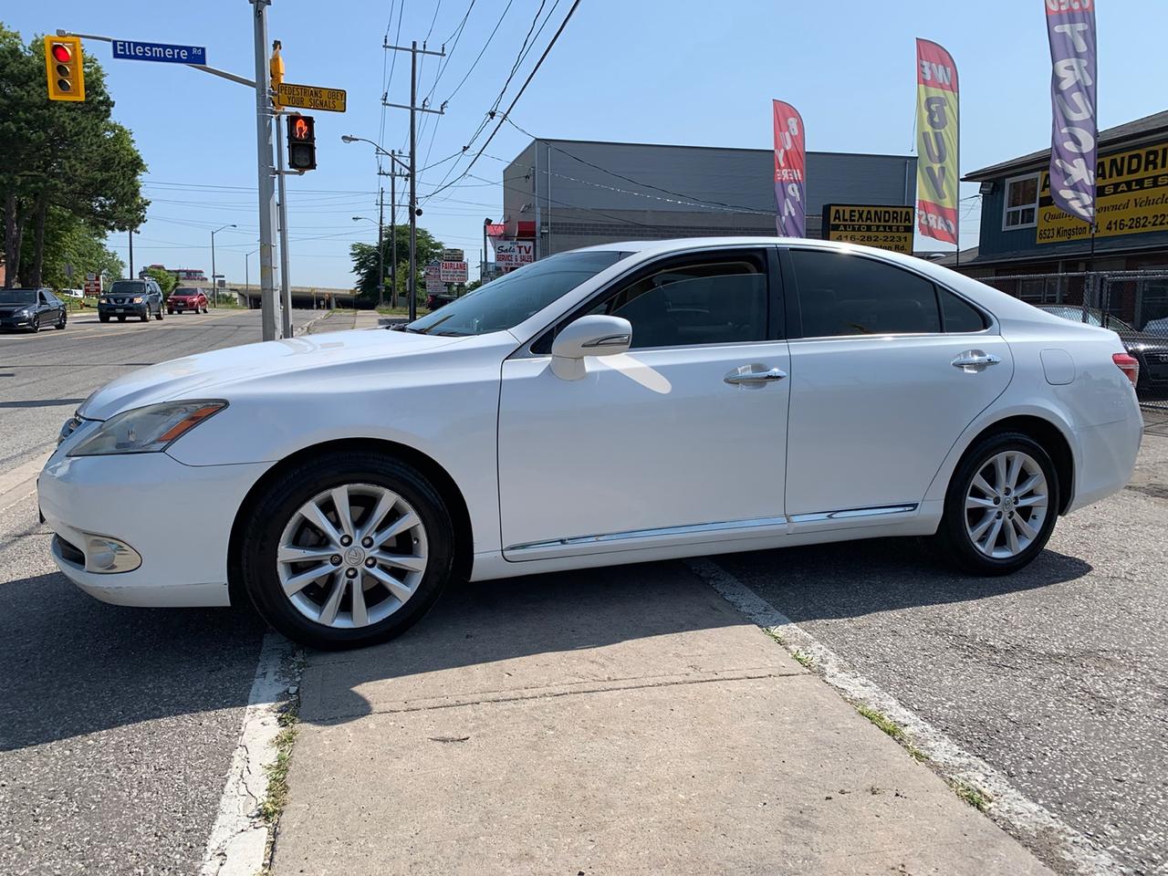 2010 Lexus ES 350 Sedan Photo3
