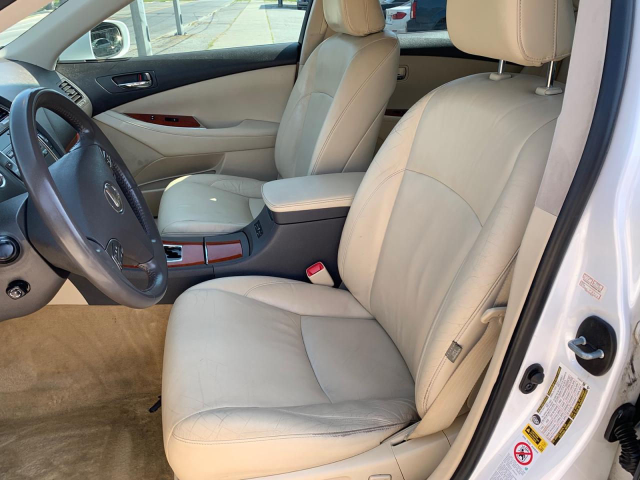 2010 Lexus ES 350 Sedan Photo