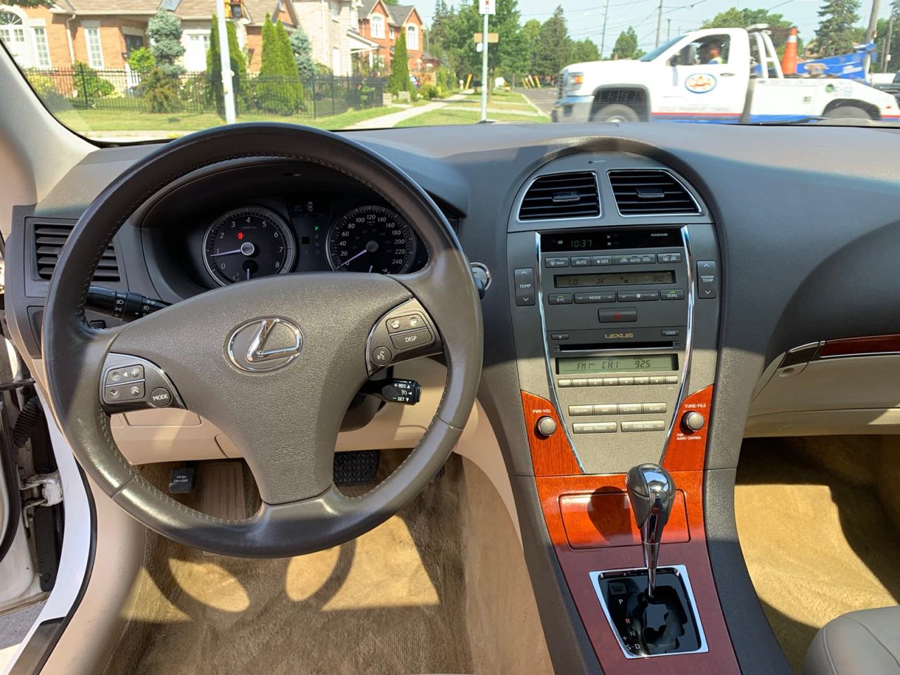 2010 Lexus ES 350 Sedan Photo