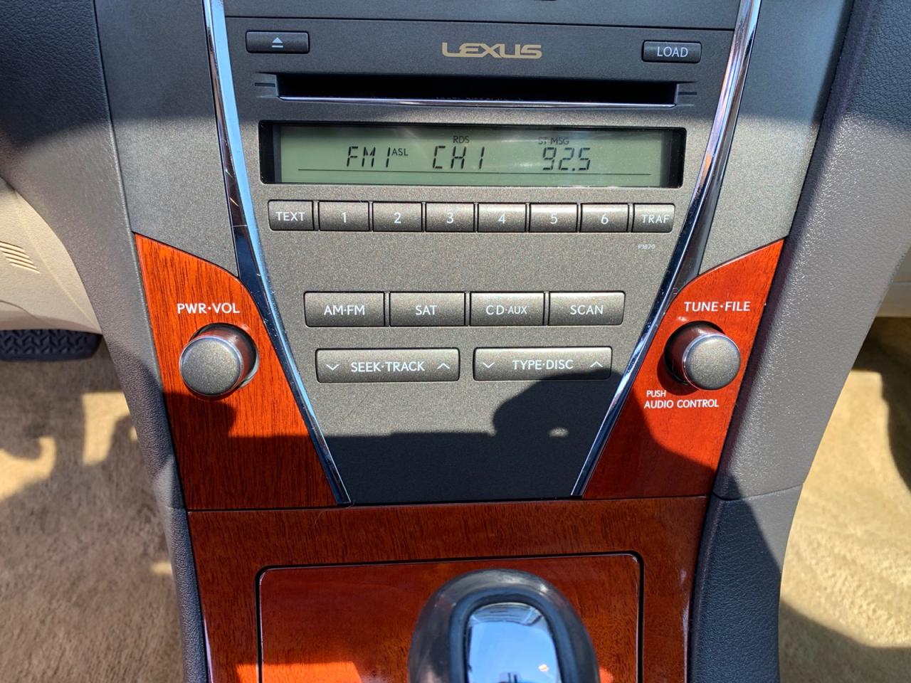 2010 Lexus ES 350 Sedan Photo