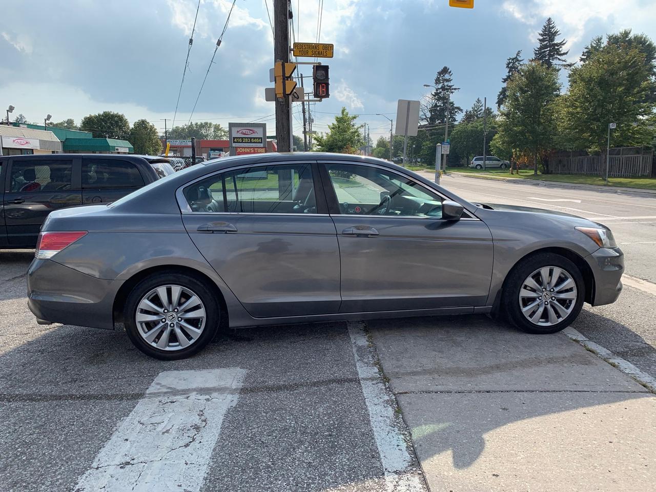 2012 Honda Accord EX-L Sedan AT with Navigation Photo