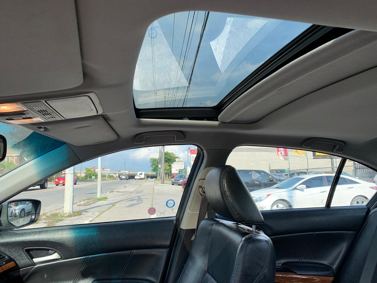2012 Honda Accord EX-L Sedan AT with Navigation Photo