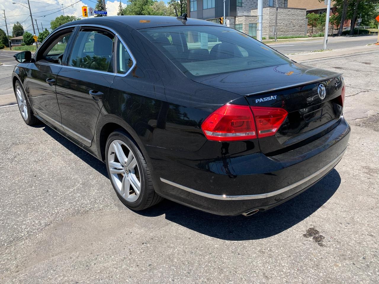2012 Volkswagen Passat 2.0L TDI Auto highline Photo