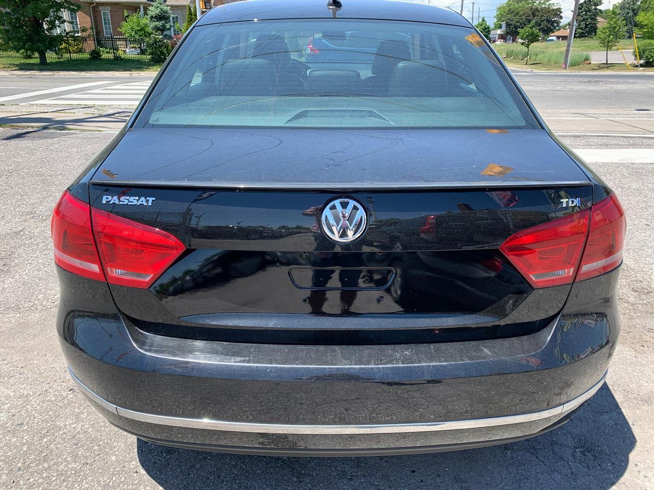 2012 Volkswagen Passat 2.0L TDI Auto highline Photo