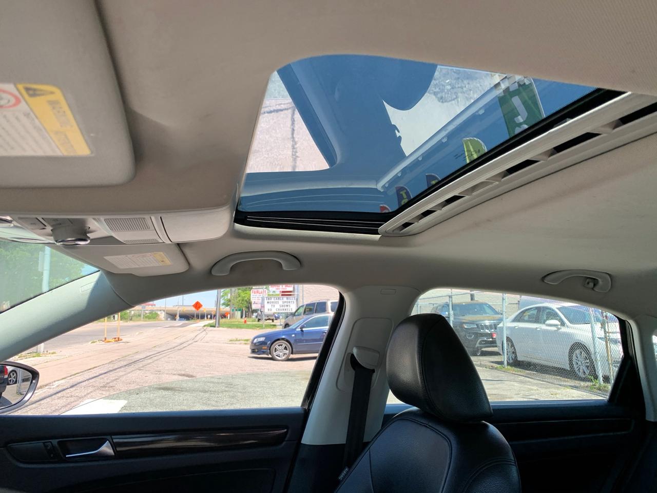 2012 Volkswagen Passat 2.0L TDI Auto highline Photo