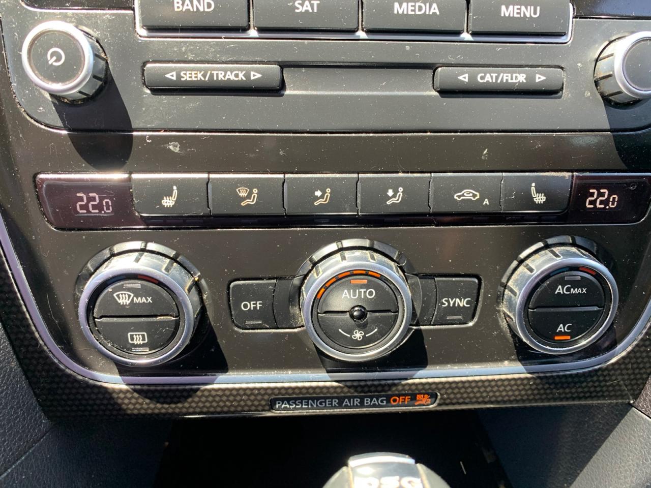 2012 Volkswagen Passat 2.0L TDI Auto highline Photo