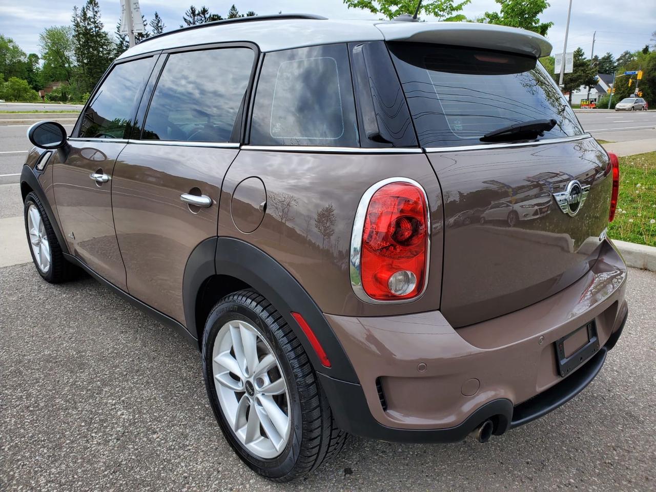 2011 MINI Cooper Countryman S ALL4 Photo3