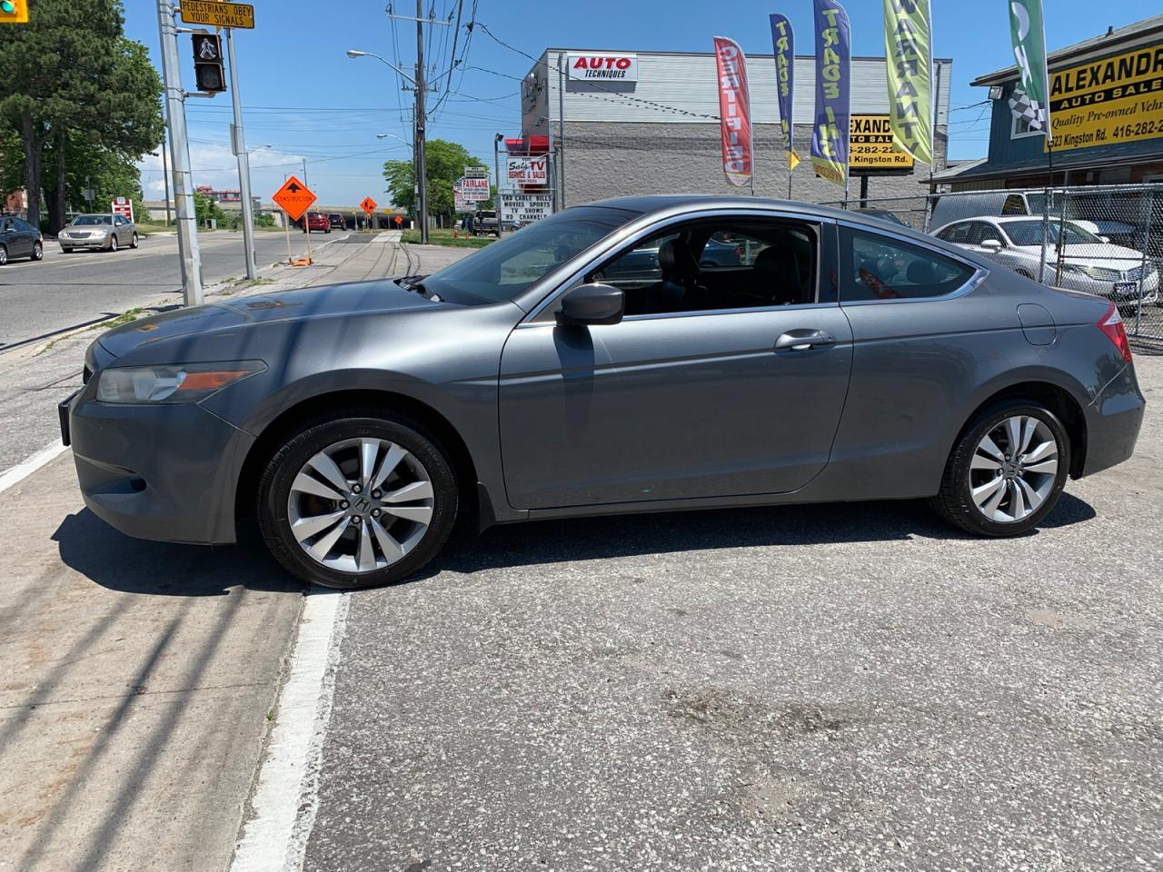 2009 Honda Accord EX-L Coupe Photo2
