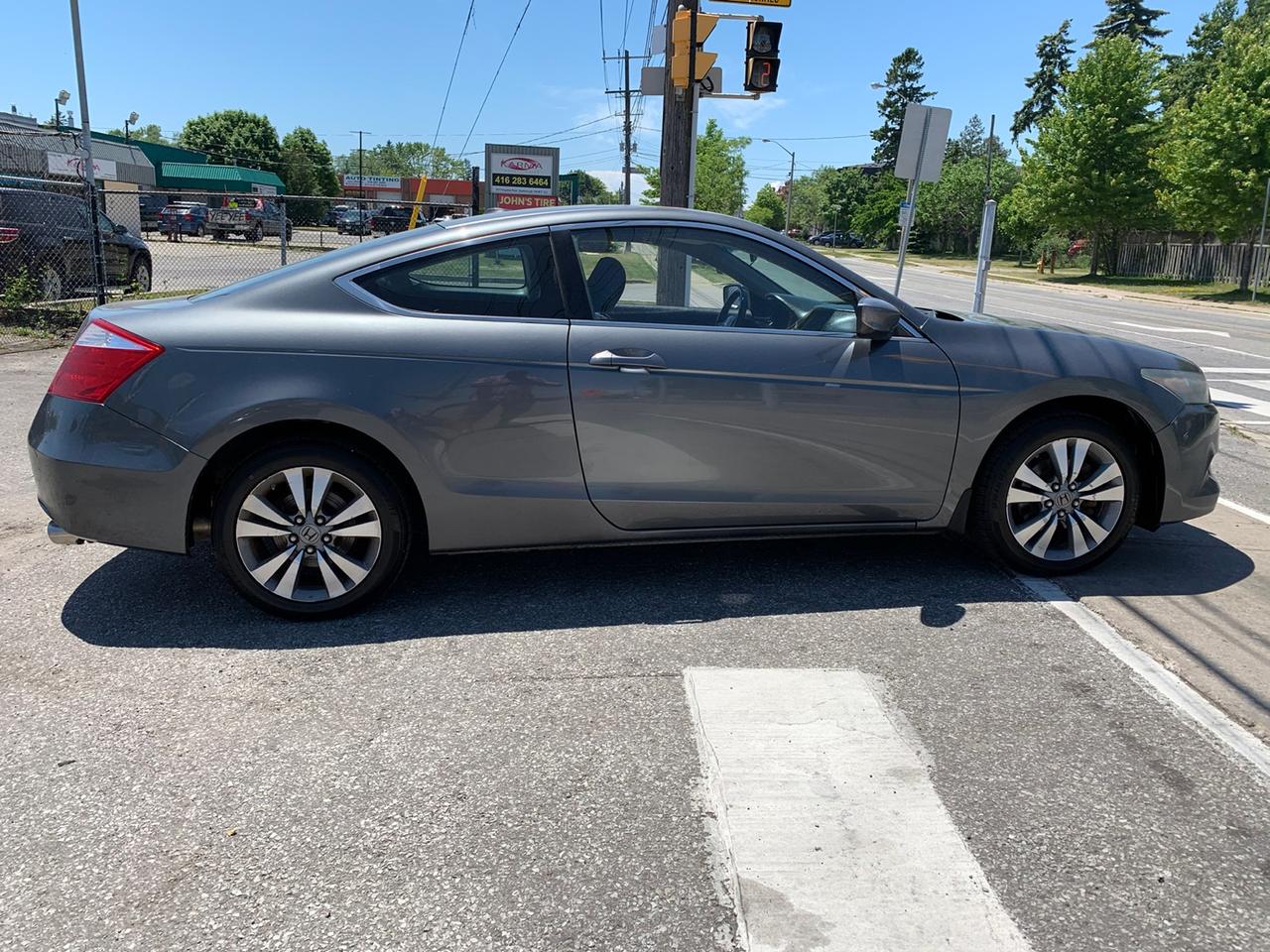 2009 Honda Accord EX-L Coupe Photo