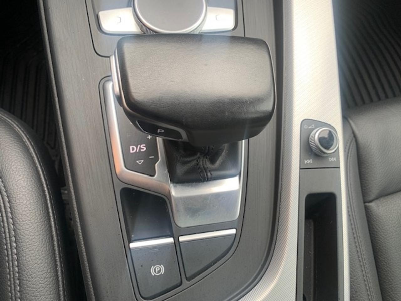 2017 Audi A4 Progressiv Quattro Photo