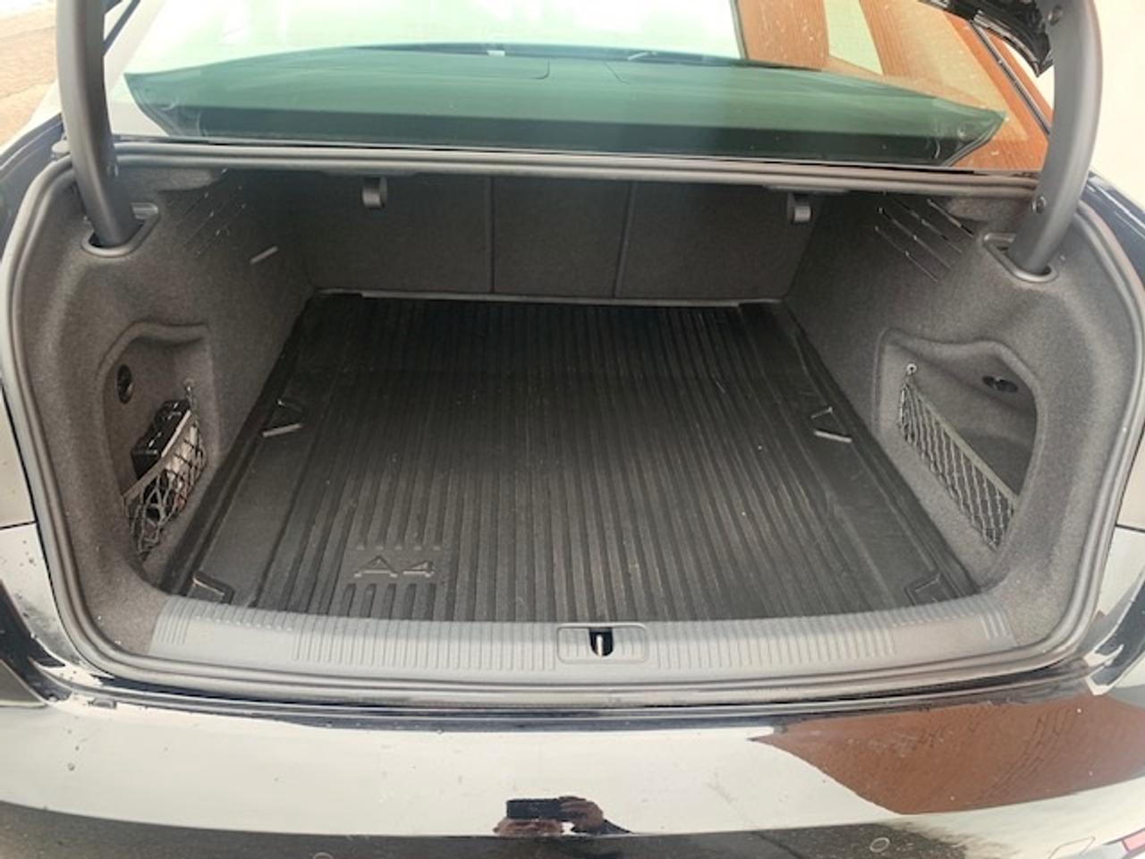 2017 Audi A4 Progressiv Quattro Photo