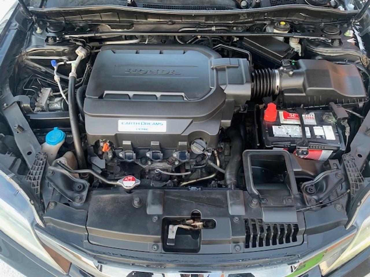 2017 Honda Accord Coupe TOURING V6 Photo