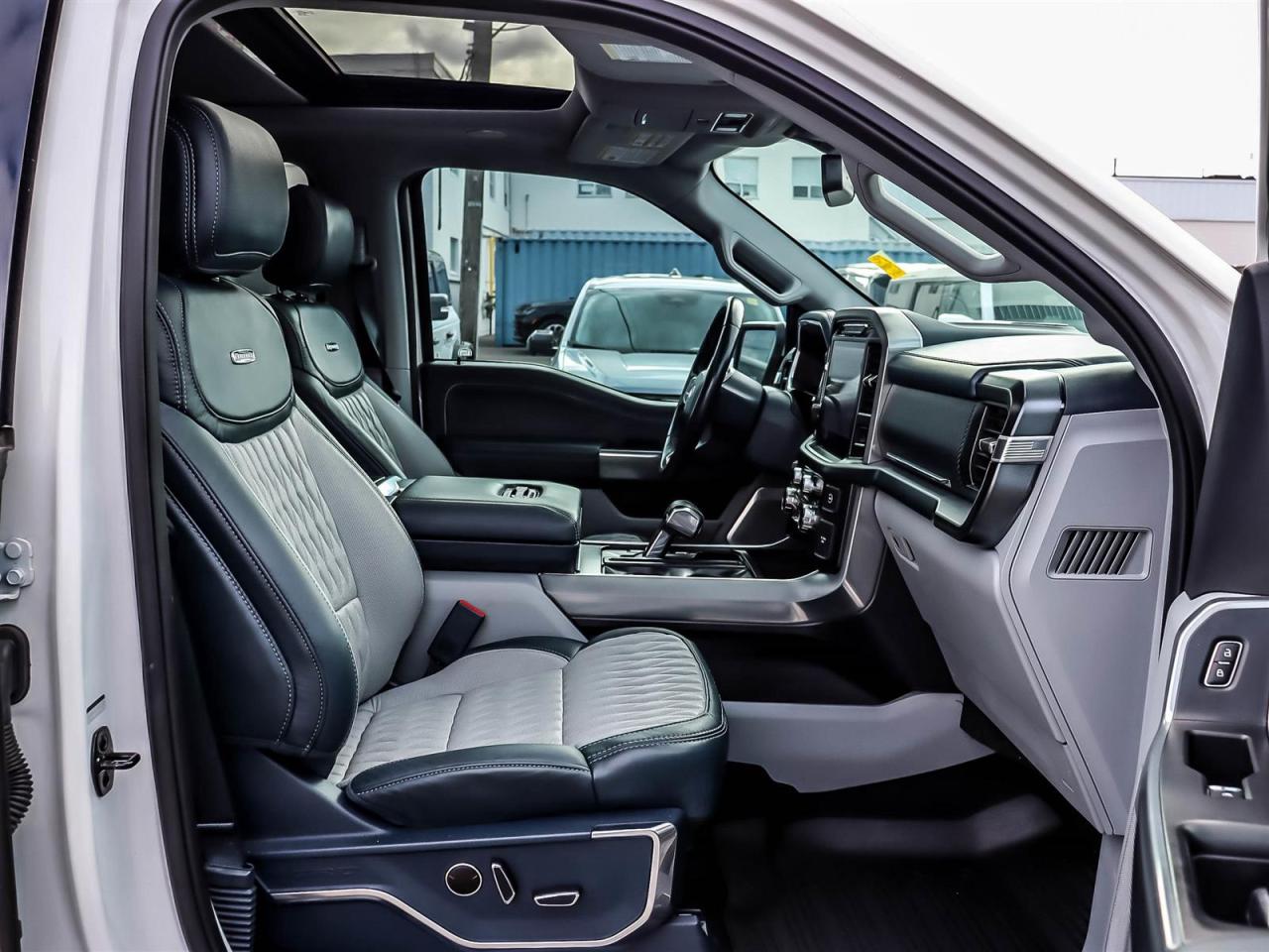 2023 Ford F-150 Limited  Photo