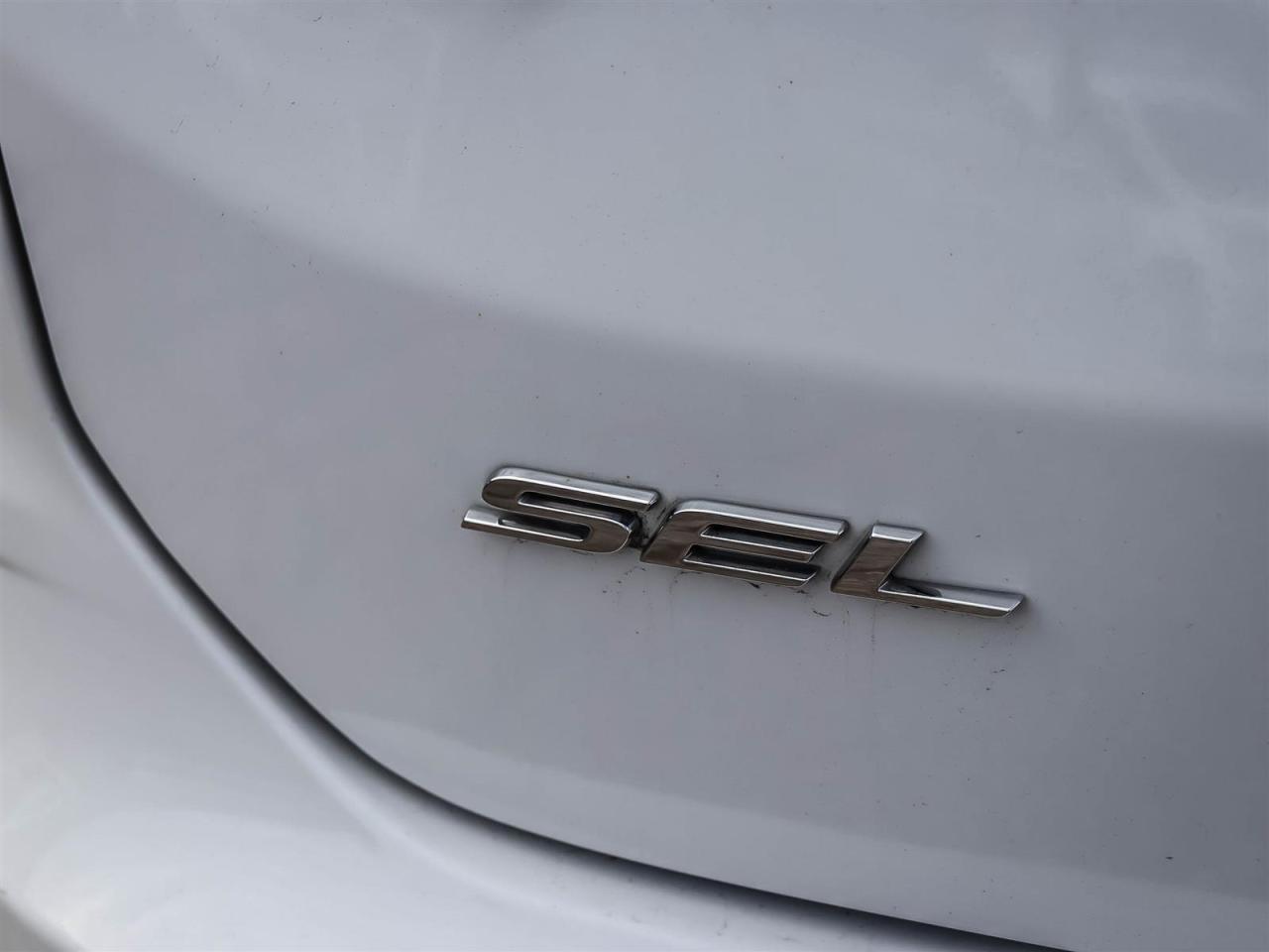 2024 Ford Edge SEL Photo