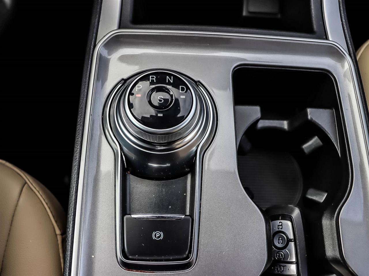 2024 Ford Edge SEL Photo