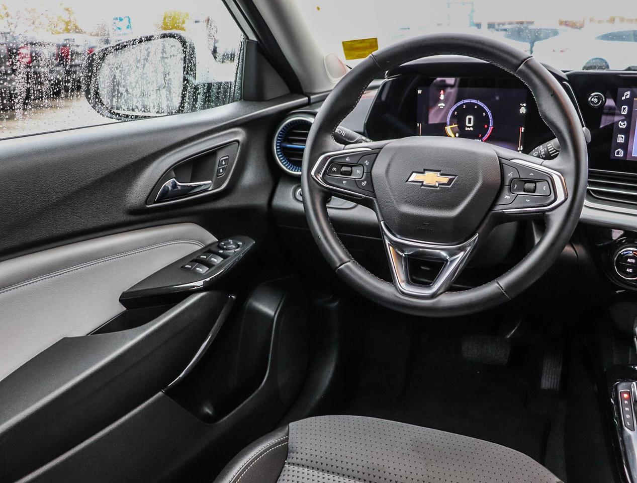 2024 Chevrolet Trax LT Photo